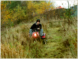 Demonstration of ride on mower